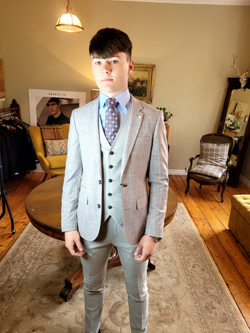 Cruise Grey Suit By 6th Sense